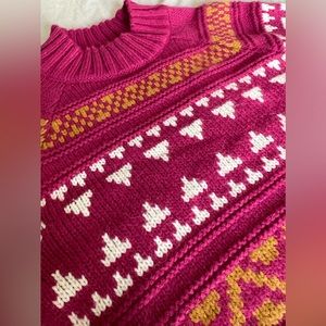 Semi crop hot pink sweater, Good for Xmas party, winter time.Warm and thick
